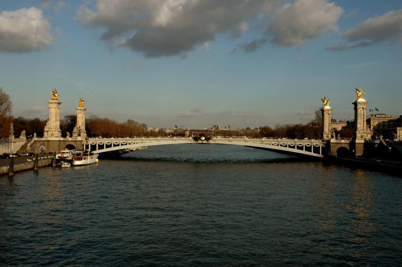 Eiffel Tower - Suffren Parigi